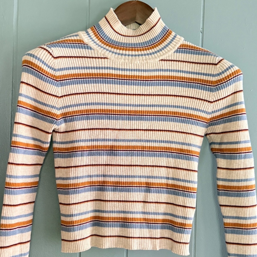 Pink Republic Women Heather Oat Stripe Mock Neck Ribbed Crop Sweater Large